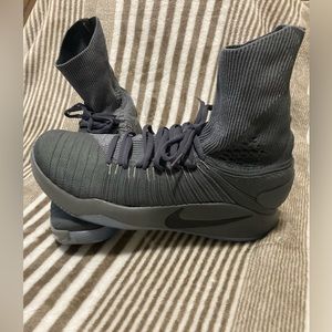 Nike Zoom Fly Knit Hyperdunk Sock Sneaker Men’s Gray